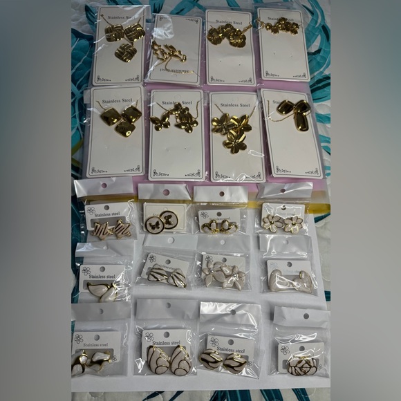 Gold Floral and Geometric Stainless Steel Necklace Set - 8 Pieces - Picture 4 of 4